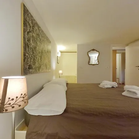Navona Gold Apartment-2